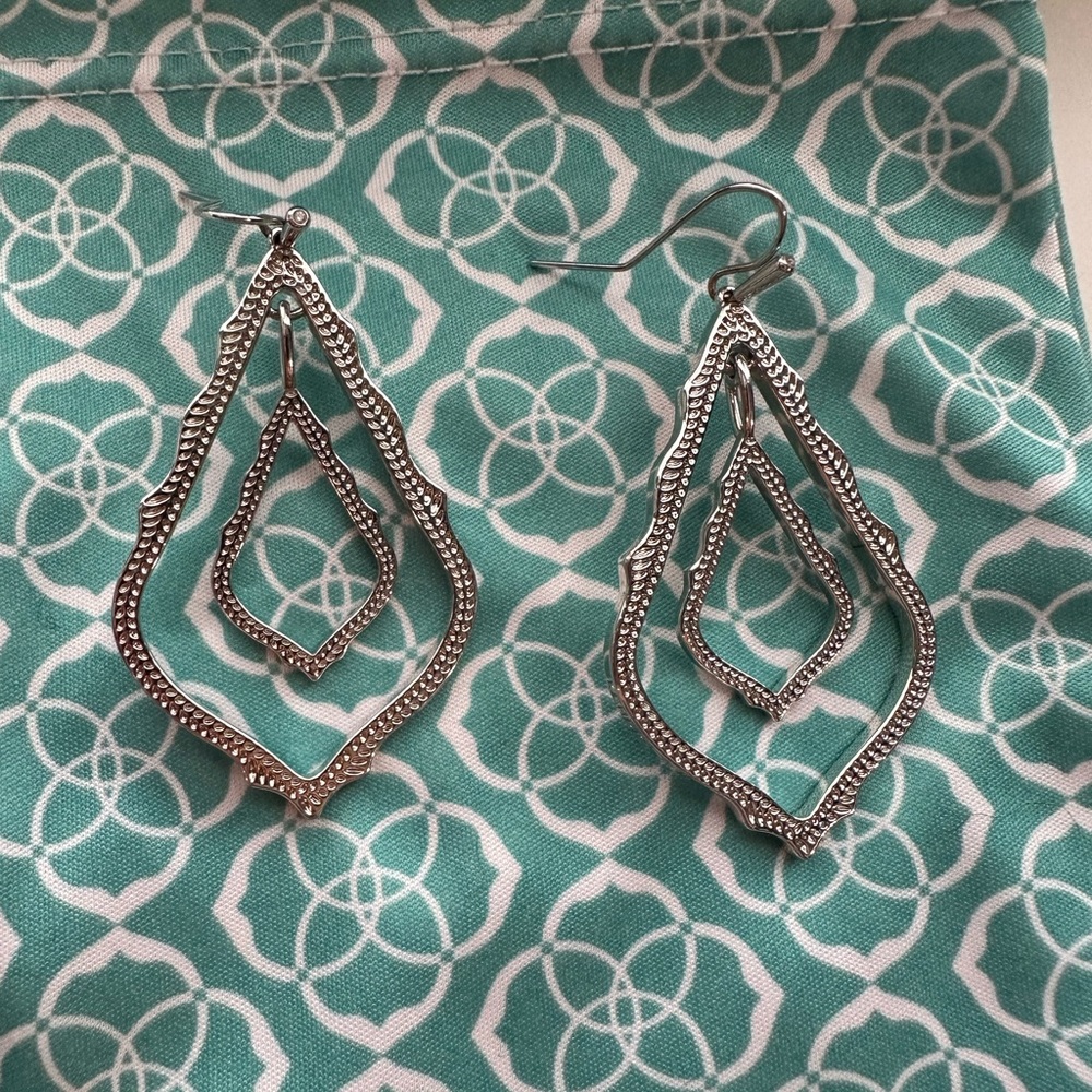 Kendra Scott Simon Earrings in Silver - Like New!